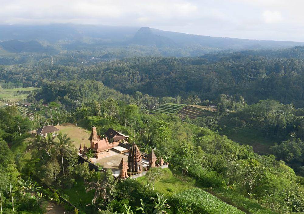Pura Sapto Argo Sida Langgeng, Gandusari-Blitar (instagram.com/jejak_budaya)