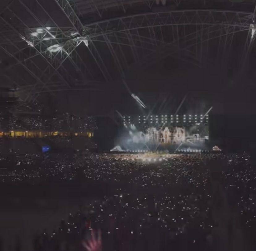 potret Maudy Ayunda dan adik nonton konser Taylor Swift (instagram.com/maudyayunda)