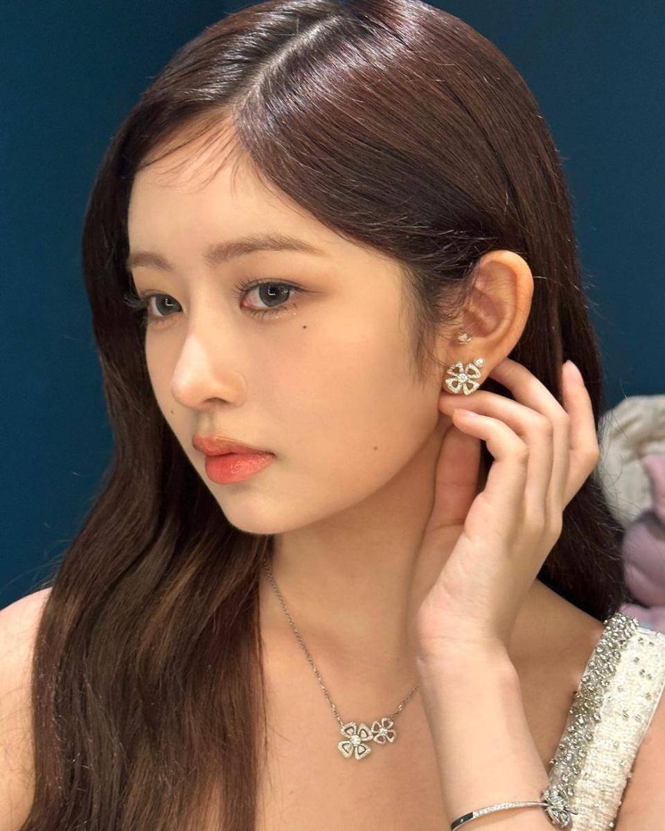 Rei IVE (instagram.com/reinyourheart)