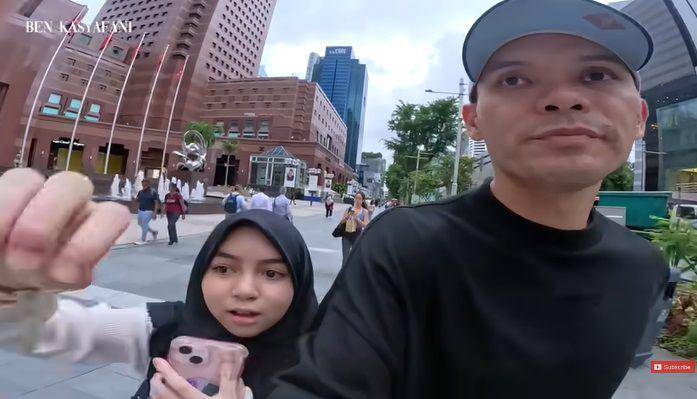 potret Ben Kasyafani antar Sienna nonton Taylor Swift di Singapura (youtube.com/Ben Kasyafani)