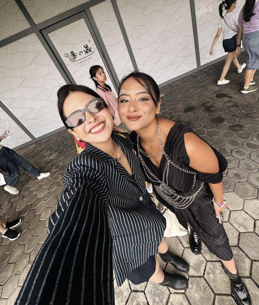 potret Maudy Ayunda dan adik nonton konser Taylor Swift (instagram.com/maudyayunda)