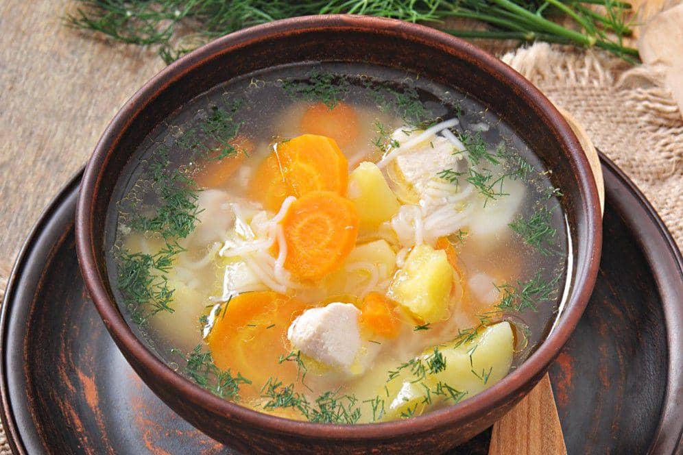 9 Inspirasi Menu Makan Sahur dari Sup Kentang, Gak Seret!