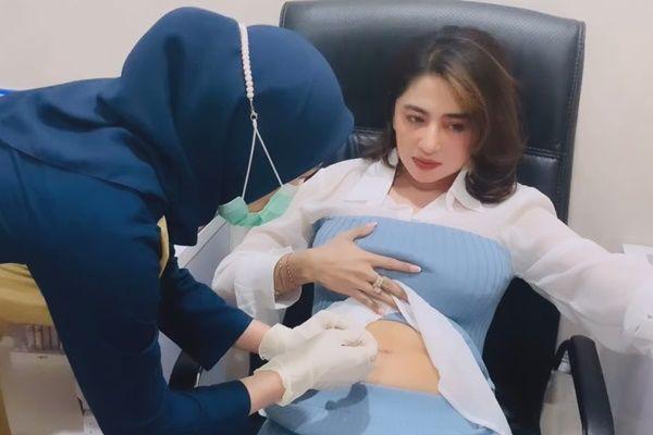 7 Potret Dewi Perssik Jalani Pembekuan Sel Telur, Untuk Masa Depan