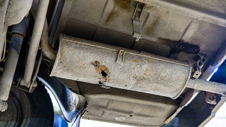 5 Dampak Buruk Pakai Knalpot Mobil yang Sudah Rusak