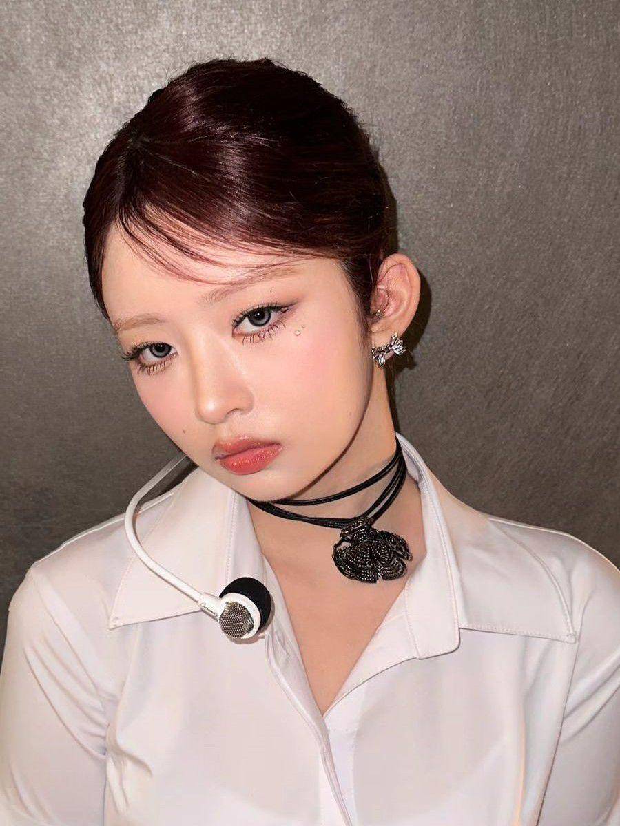 Rei IVE (instagram.com/ivestarship)