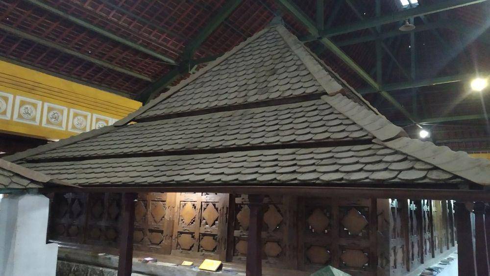 kuncup Makam Sunan Giri (commons.wikimedia.org/Adhi_Kurniawan)