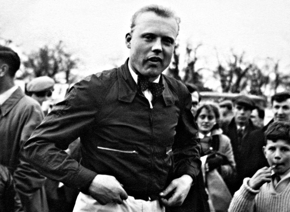Mike Hawthorn (twitter.com/F1)