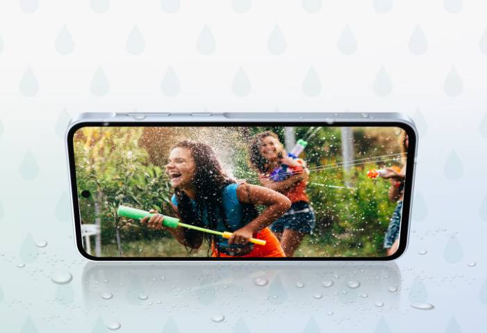 ilustrasi Samsung Galaxy A35 5G dengan sertifikasi IP67 (samsung.com)