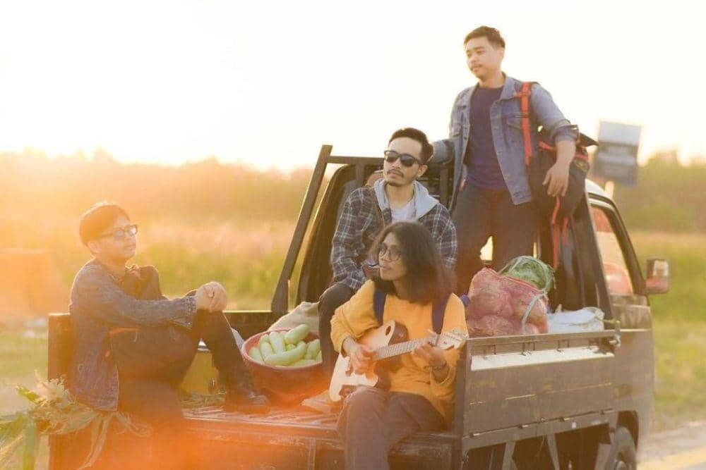 Band folk rock asal Makassar, Kawan Pencerita. (Instagram.com/kawanpencerita)