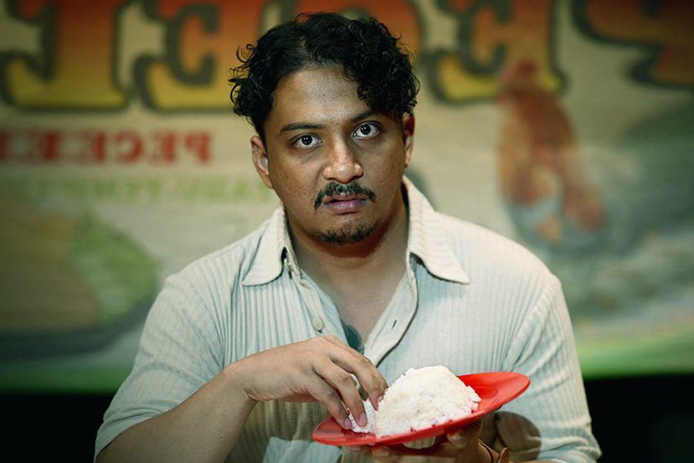 3 Film Dibintangi Sal Priadi, Aktor Pendatang Baru Indonesia