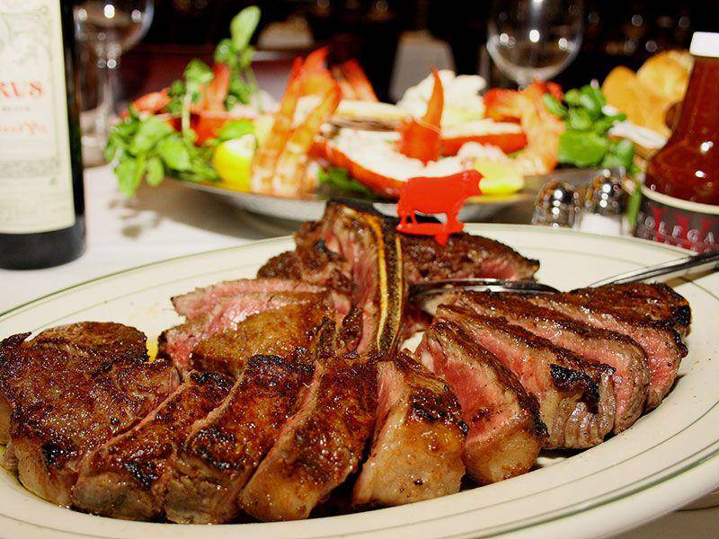 potret makanan di Wolfgang's Steakhouse (wolfgangssteakhouse.sg)