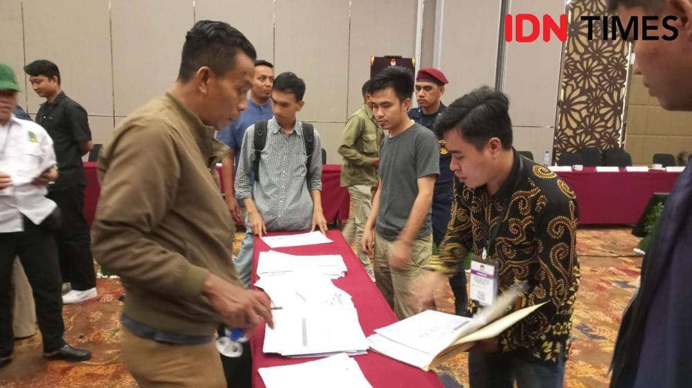 Pleno rekapitulasi suara Pemilu 2024 tingkat provinsi NTB, Senin (11/3/2024). (IDN Times/Muhammad Nasir)