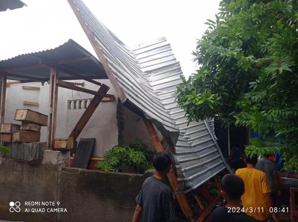 Puluhan Rumah di Lebak Rusak Dipicu Angin Kencang