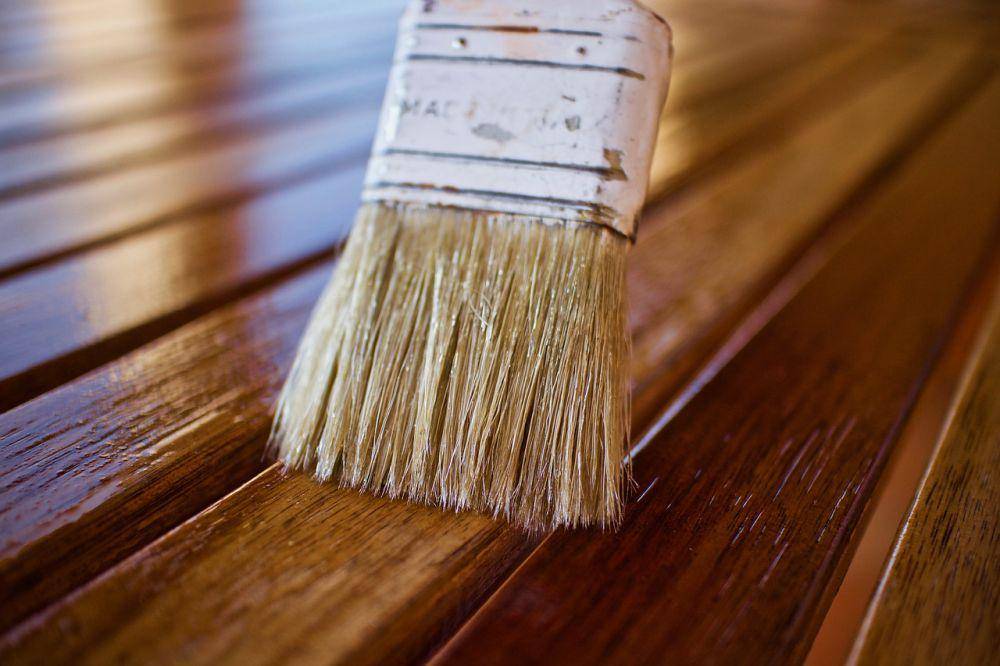 ilustrasi pemakaian minyak kayu (pixabay.com/sweetlouise)
