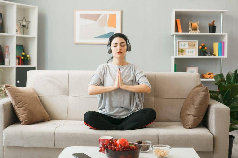 ilustrasi meditasi (freepik.com/stockking)