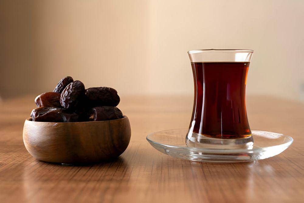 ilustrasi teh kurma (istockphoto.com/Sait Aydin)