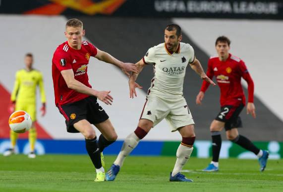 Manchester United melawan AS Roma di Europa League 2020/2021. (manutd.com)