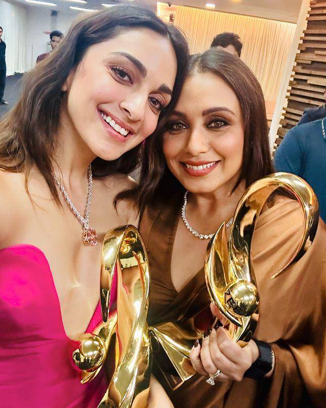 Kiara Advani dan Rani Mukerji (instagram.com/kiaraaliaadvani)