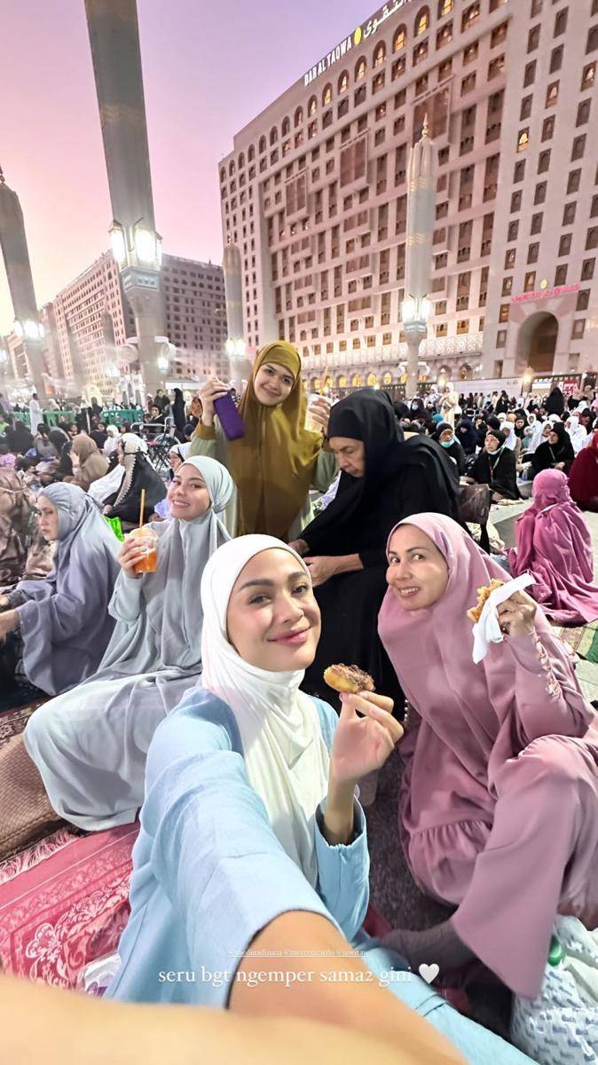 potret Andi Annisa umrah saat Ramadan (instagram.com/andiannsyah)