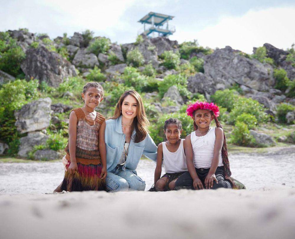 potret Cinta Laura di Wamena dan Jayapura (instagram.com/claurakiehl)