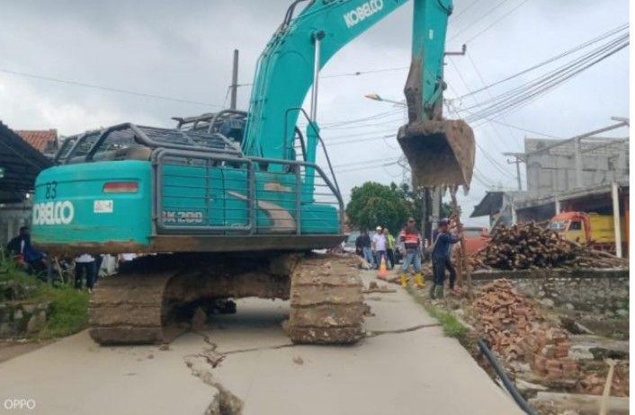 Terjadi Lagi, Rumah dan Jalan di Kabupaten Bekasi Alami Ambles