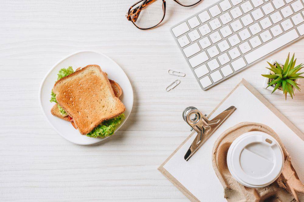 Sandwich untuk bekal (123rf.com/lightfieldstudios)