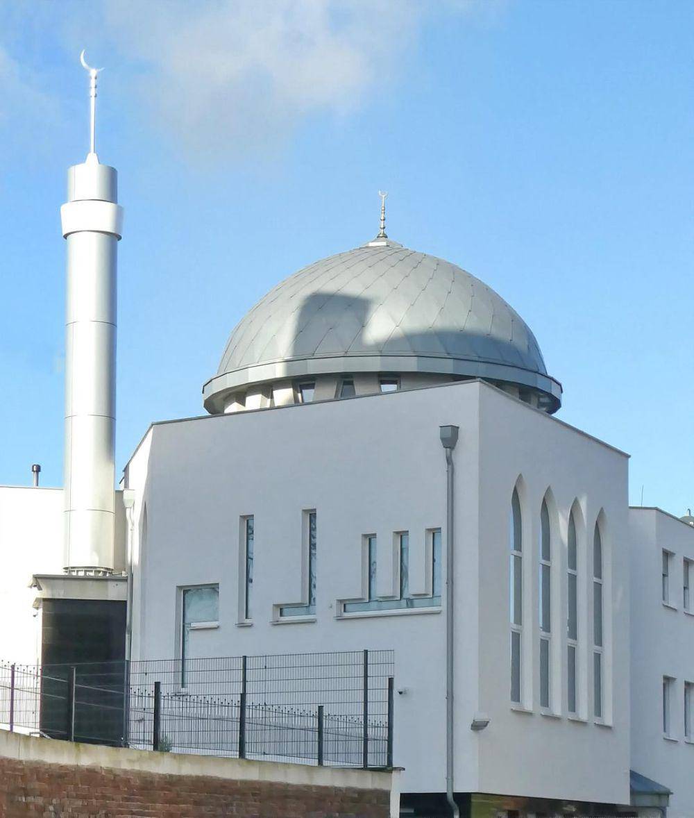 potret hal unik di masjid (reddit.com/user/22_miran)
