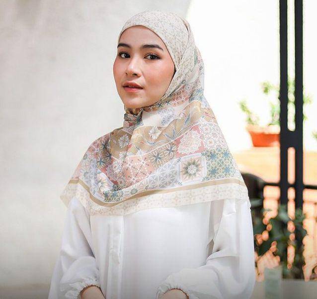 Rekomendasi brand hijab lokal berkualitas (instagram.com/umama_scarf)