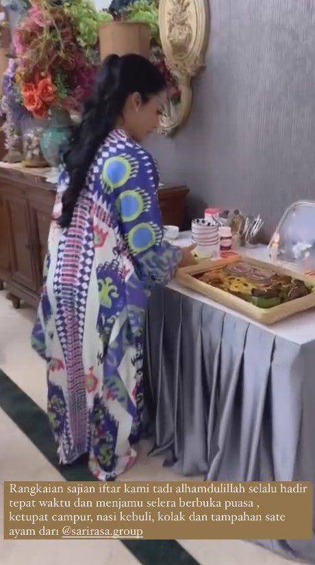 buka puasa Kris Dayanti (Instagram.com/krisdayantilemos)