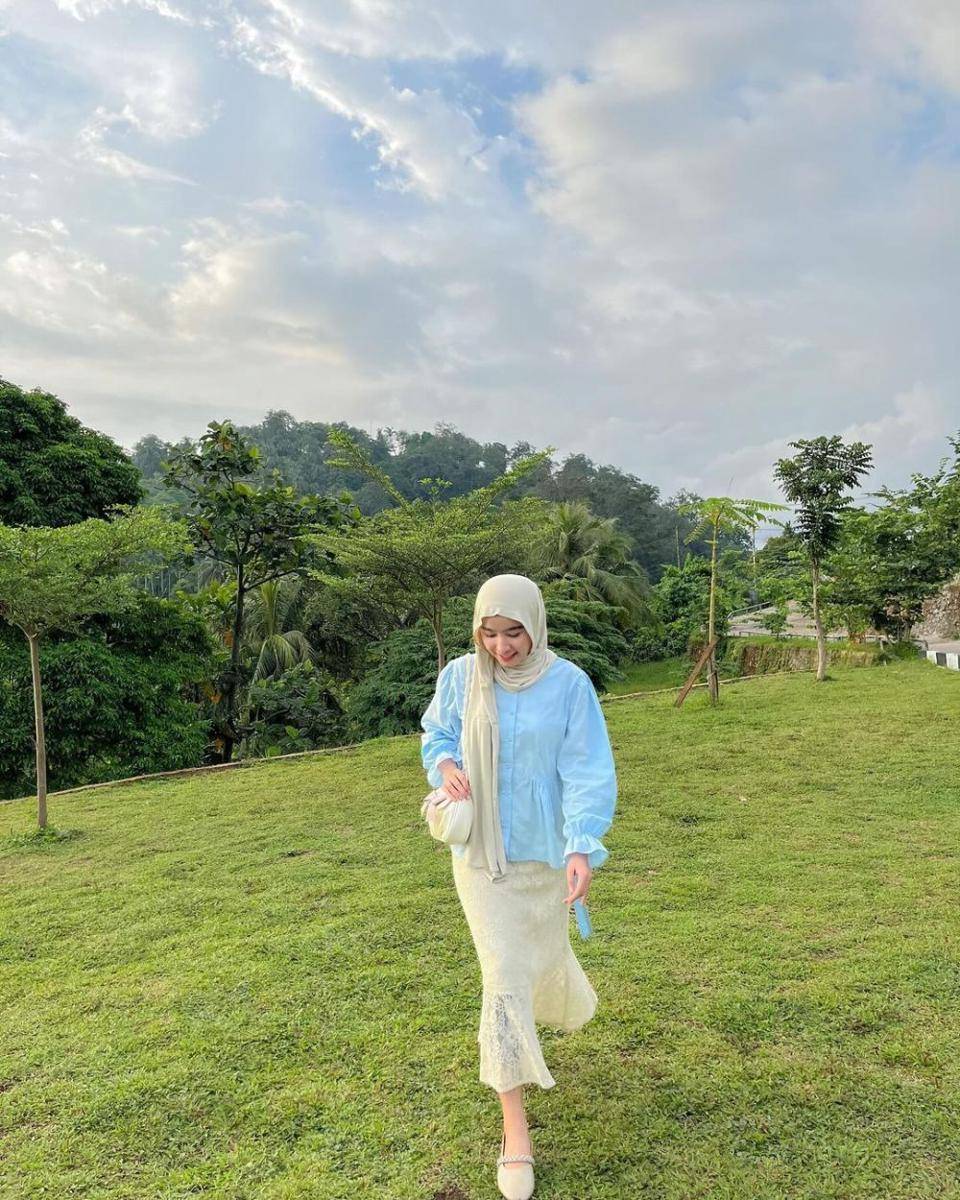 inspirasi OOTD ala Zakila Angel (instagram.com/bbyjiangel_)