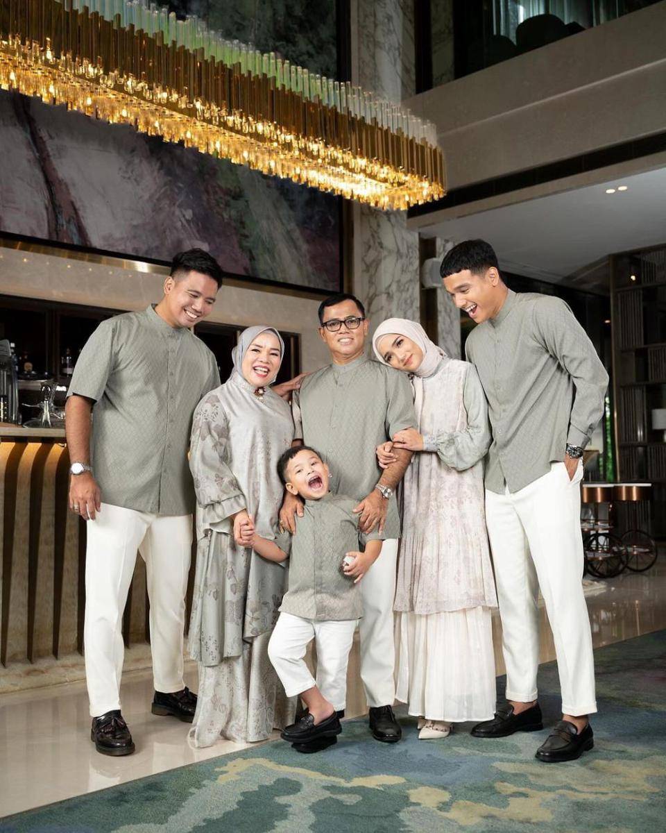 potret keluarga Fuji (instagram.com/fuji_an)