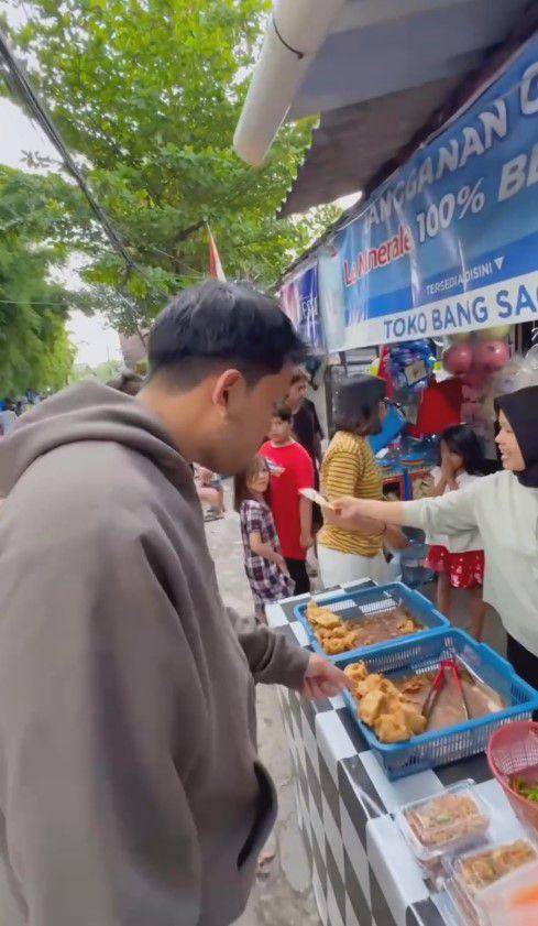 Thariq Halilintar ngabuburit (Instagram.com/thariqhalilintar)