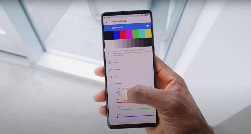 potret Xperia 1 II (dok. Youtube.com/Marques Brownlee)