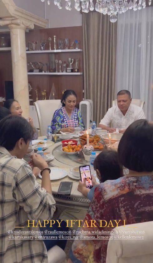 buka puasa Kris Dayanti (Instagram.com/krisdayantilemos)