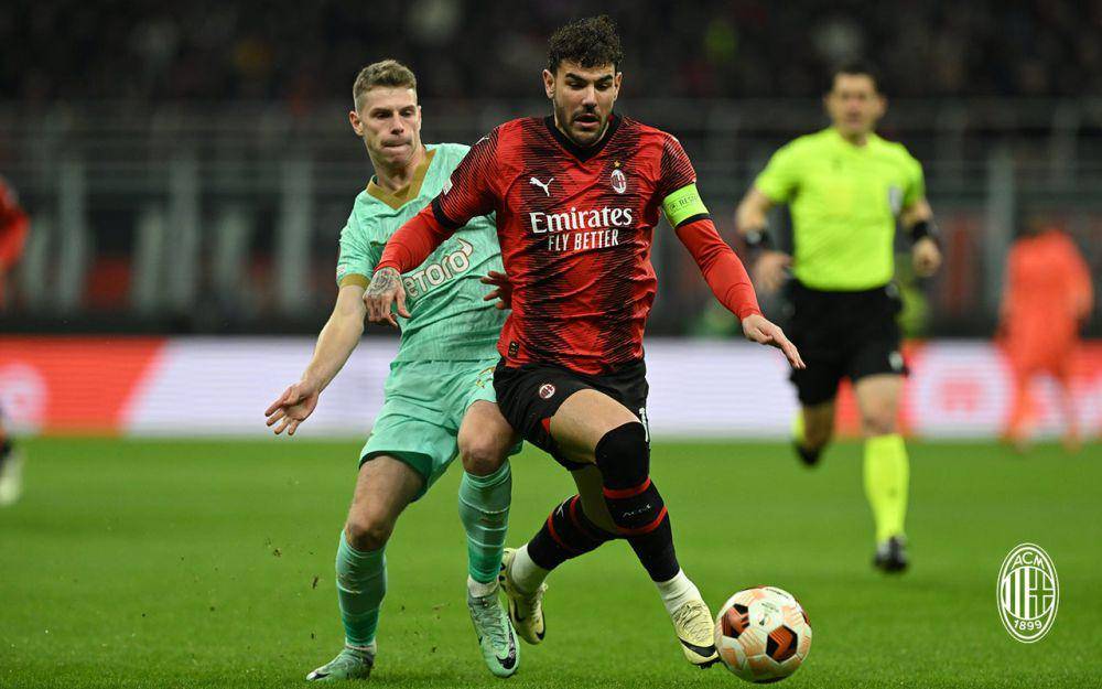 AC Milan dalam laga menghadapi Slavia Praha pada leg pertama babak 16 besar Liga Europa 2023/2024. (acmilan.com)