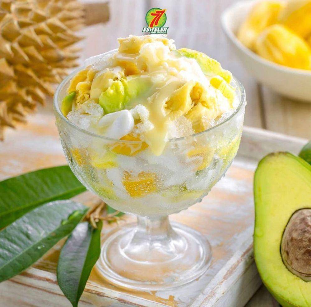 Es Teler 77. instagram.com/@plazaambarrukmo