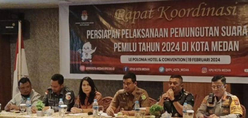 Suasana rapat koordinasi pemungutan suara pemilu (instagram @kpukota_medan)