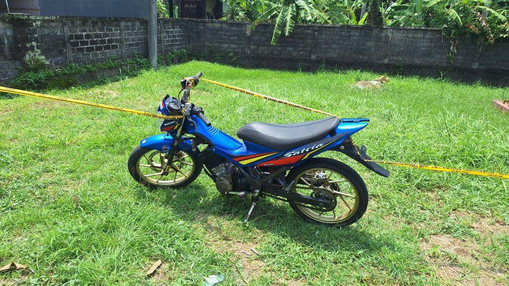 Sepeda motor yang ditemukan didekat korban luka-luka di Tabanan (Dok.IDNTimes/Istimewa)