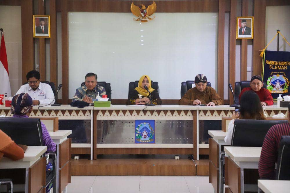 Pemkab Sleman raih penghargaan dari ORI DIY. (Dok. Istimewa)