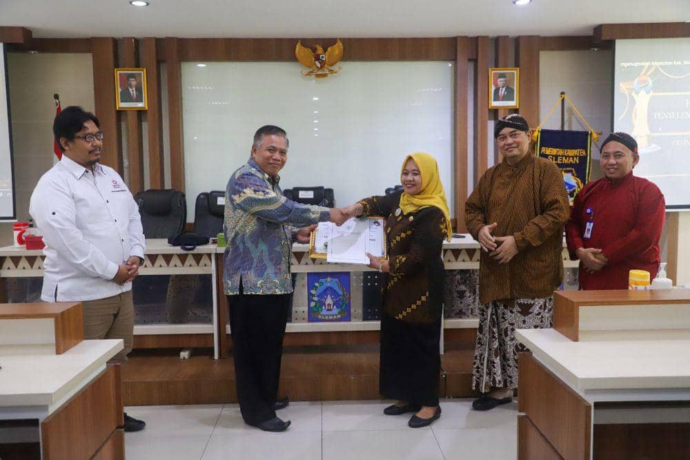 Pemkab Sleman Raih Penghargaan Palayanan Publik Ombudsman RI DIY