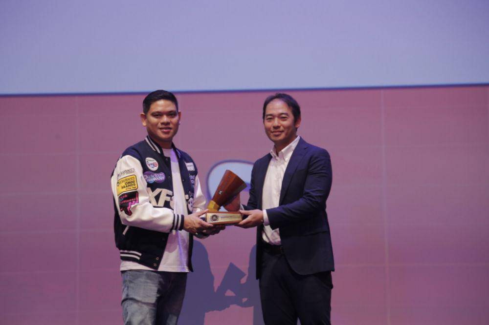 Bridgestone mendapatkan penghargaan ban mobil penumpang terbaik (Bridgestone)
