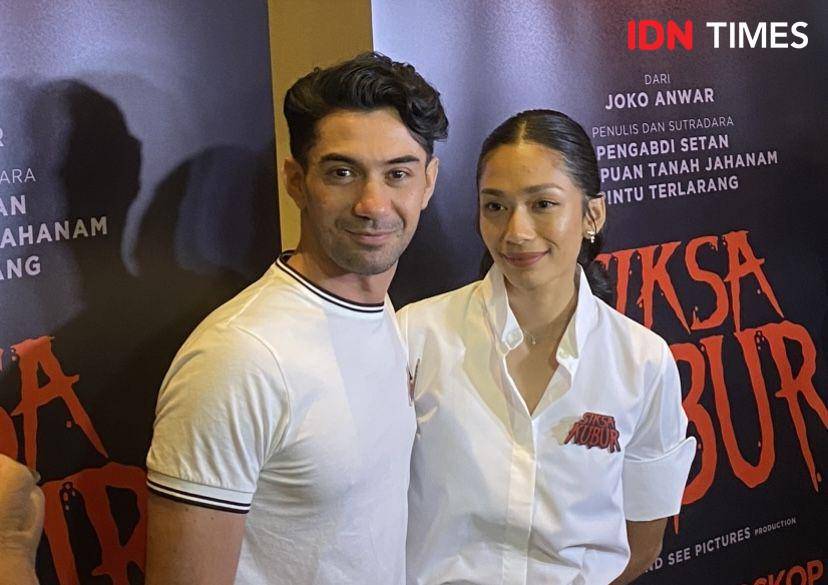 potret Reza Rahadian dalam press conference film Siksa Kubur (IDN Times/Rani Asnurida)