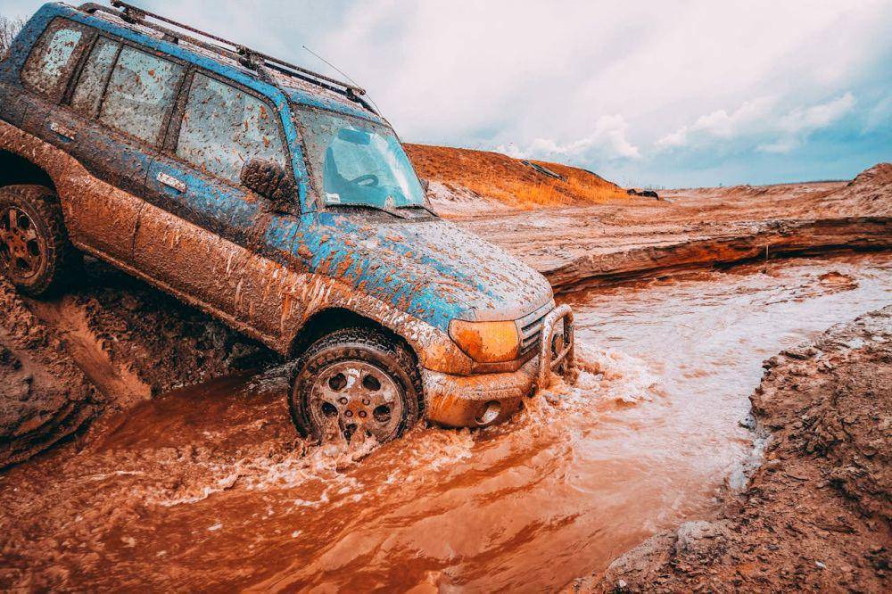 ilustrasi kendaraan offroad (pexels.com/Janusz Walczak)