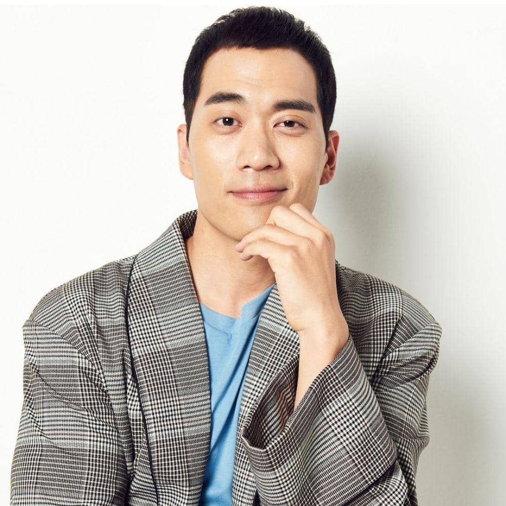 Ahn Chang Hwan (instagram.com/changhwan0628)