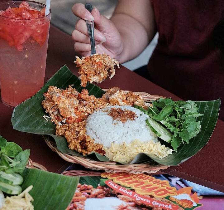 Nasi Uduk Senopati (instagram.com/nasiuduksenopati)