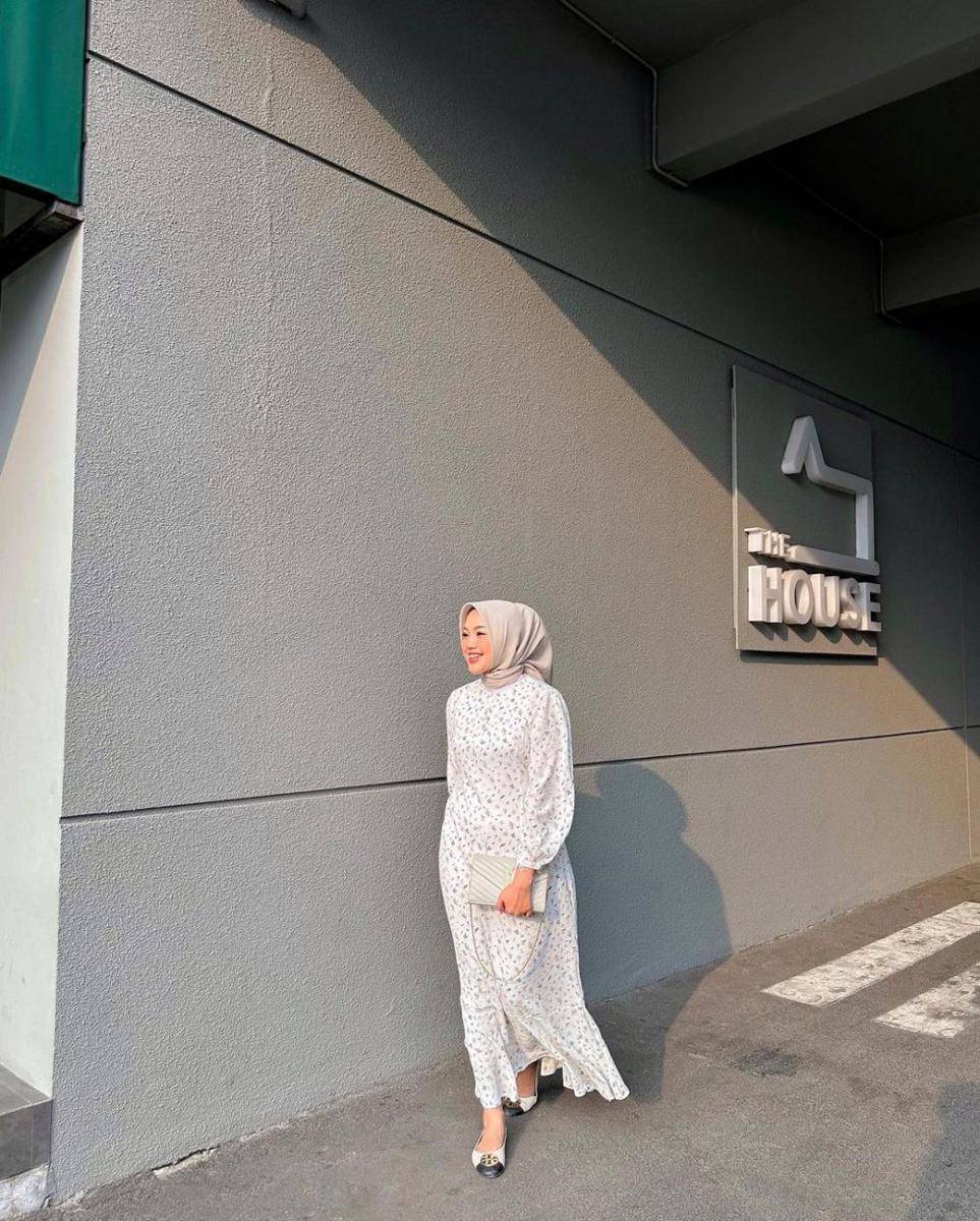 Almineta Azzahra (instagram.com/alminetaaz)