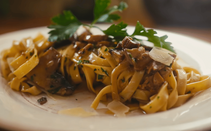 Resep Mushroom Fettuccine, Pasta Saus Jamur yang Mudah Dibuat