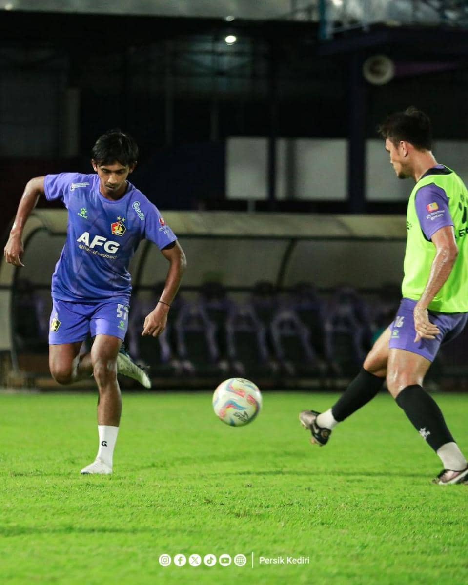 Pemain Persik Kediri saat berlatih. Instagram.com/persikfcofficial