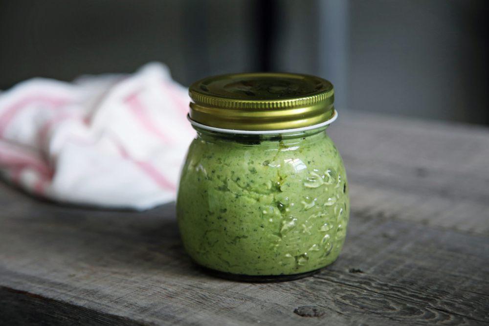 4 Tips Membuat Saus Pesto yang Lezat, Bisa untuk Pasta!
