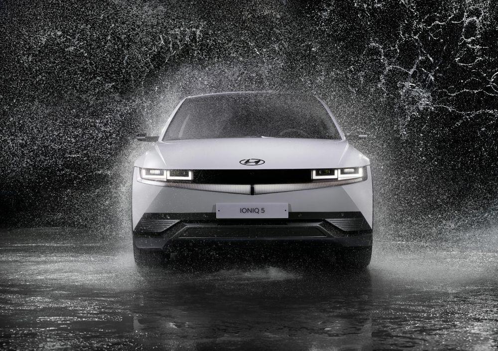4 Tips Mencegah Potensi Aquaplaning pada Mobil di Jalan Tol